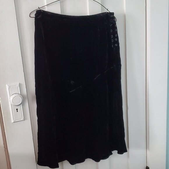 Velvet skirt - Picture 1 of 4